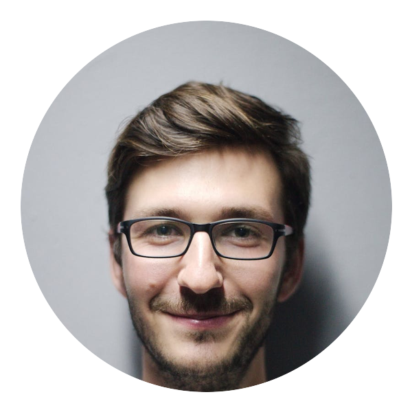 The same portrait cropped into a circle with transparent corners